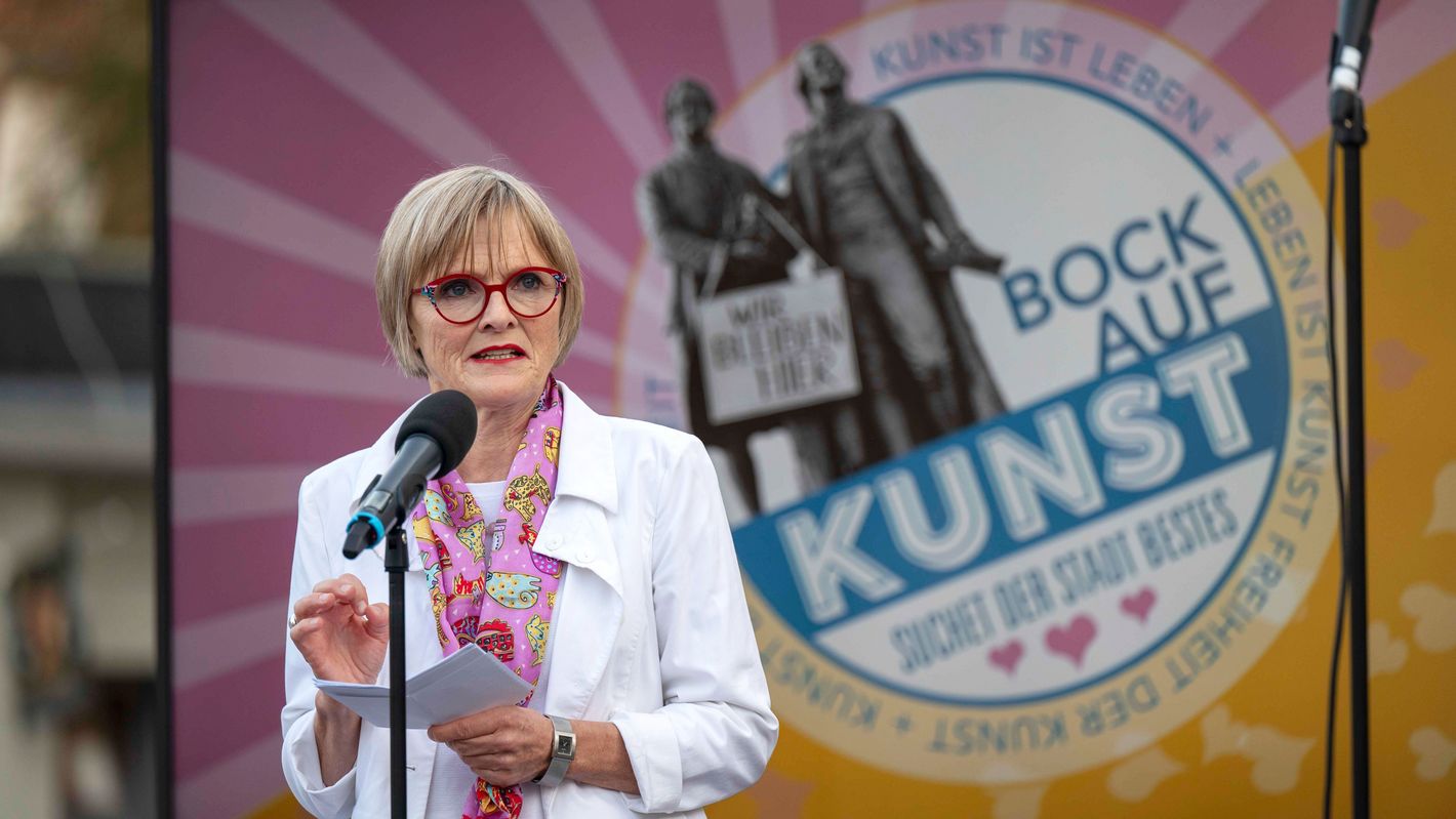 Stiftungspräsidentin Ulrike Lorenz auf der Kundgebung BOCK AUF KUNST